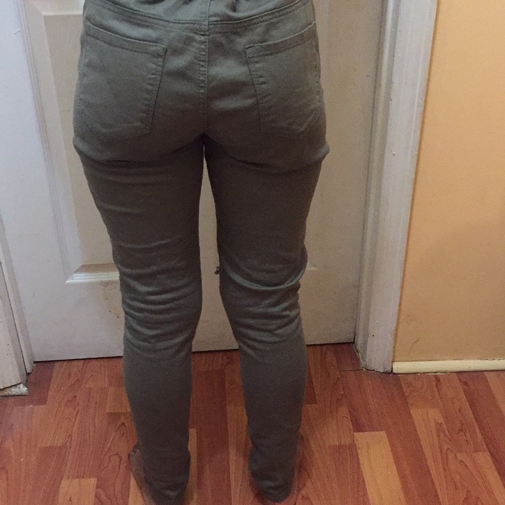 Cute Green Ripped Jeans - Picture 3 of 3